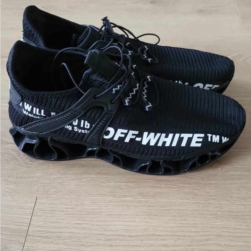 NWT Men’s Lace Up Breathable Mesh Slip On Running  Non-Slip Sneakers Sz 10.5 (45